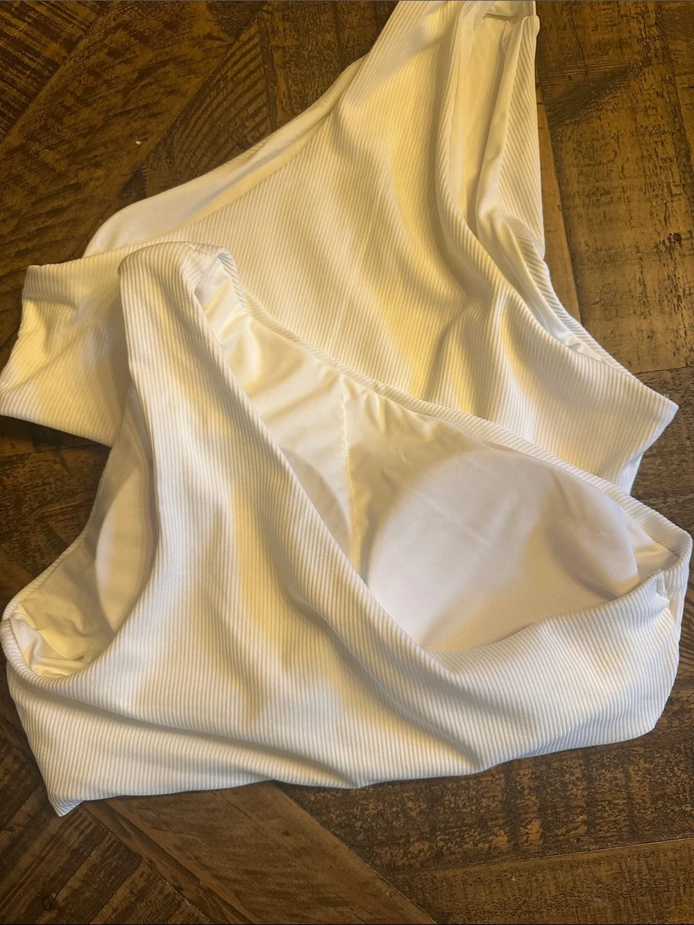 White One-Shoulder One-Piece Swimsuit